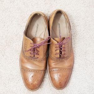 Johnston & Murphy wood oak dress shoes